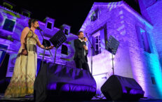 Arias under the stars